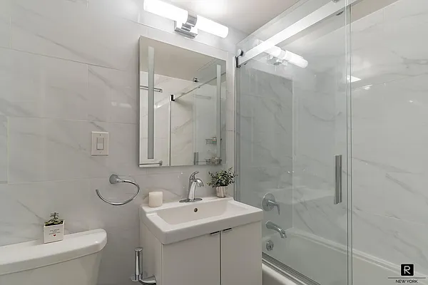 Sold by R New York | media 16