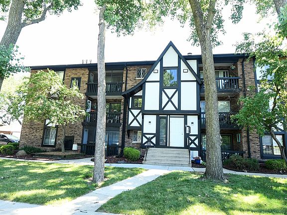 2nd image of 13615 Lavergne Ave #101
