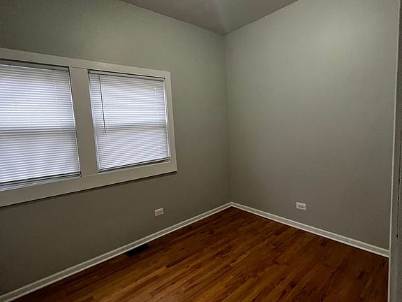 5th image of 3026 E 80th St Unit 1