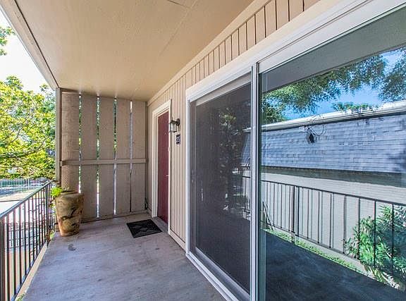4th image of 5305 Fleetwood Oaks Ave APT 275