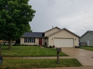 806 Heather Ln, Ottawa, IL 61350