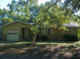 1832 S Plaza Ave, Springfield, MO 65804