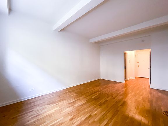 2nd image of 150 E 30th St APT 1F