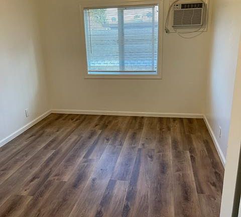 2nd image of 450 N 5th St APT 3