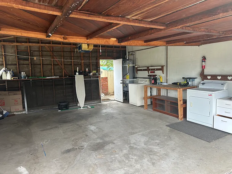 5309 Waring Rd — Photo 4