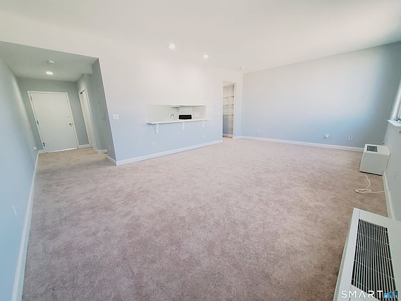 4th image of 49 Day St APT 307