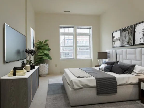 309 Holland La, Alexandria, VA 22314