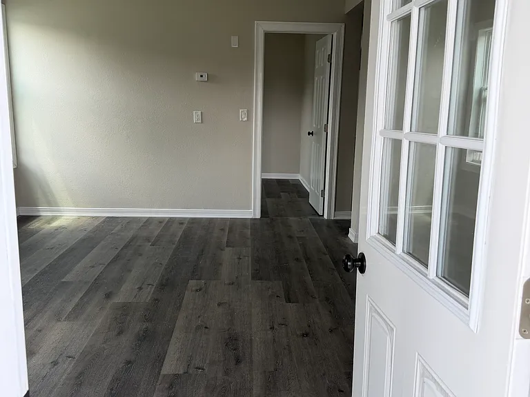 228 N Main St — Photo 5
