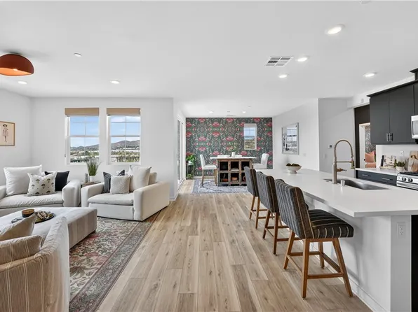 415 Besalu Ter, Mission Viejo, CA 92692