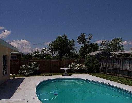 2nd image of 181 SW 75th Ter
