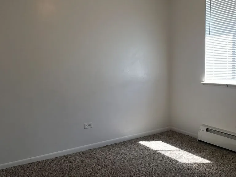 95 N Clarkson St Carolyn Arms Apartments — Photo 25