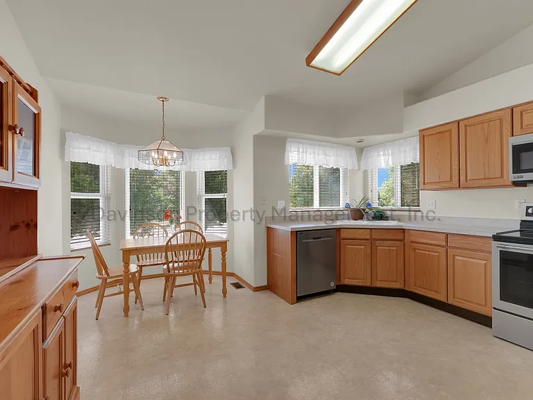 4960 Dry Stone Dr — Photo 4