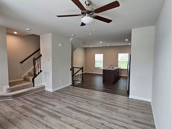 2nd image of 3958 Grove Point Dr
