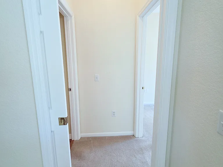 2422 White Magnolia Way #2422 — Photo 8