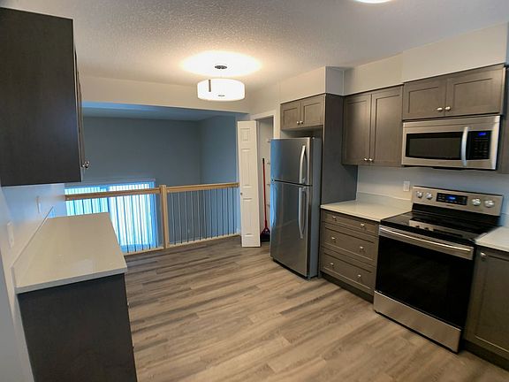 2nd image of 101 Alderwood Dr