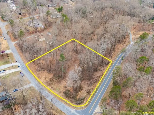 7301 Alcorn Rd #6, Greensboro, NC 27409