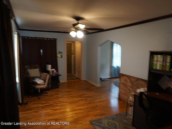 3rd image of 556 Brookland Blvd