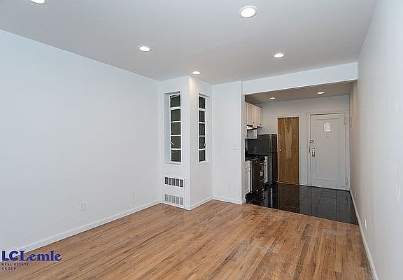 4th image of 211 E 88th St #3RN