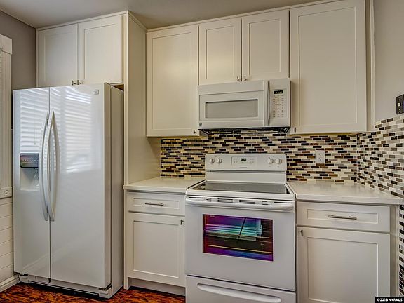 5th image of 1087 Bradley Sq