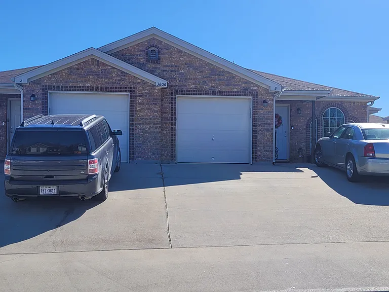 3606 John Chisholm Loop #A — Photo 1