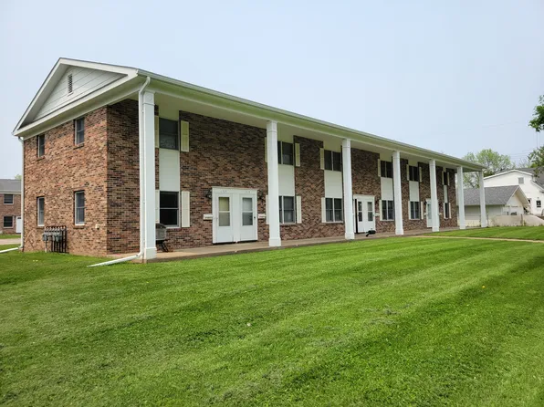 1317 4th St W, Menomonie, WI 54751