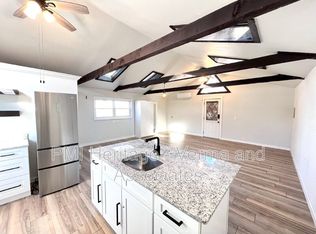 522 S 6th St, Rogers, AR 72756