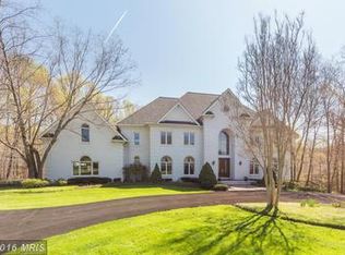 10601 Stapleford Hall Dr, Rockville, MD 20854