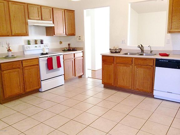 5th image of 10641 E Florian Ave