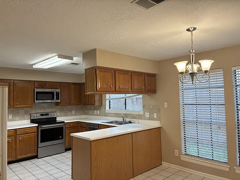 16042 Pinyon Creek Dr — Photo 6