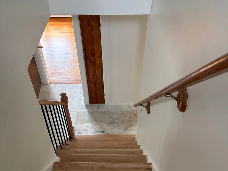 45 Tunxis St — Photo 32