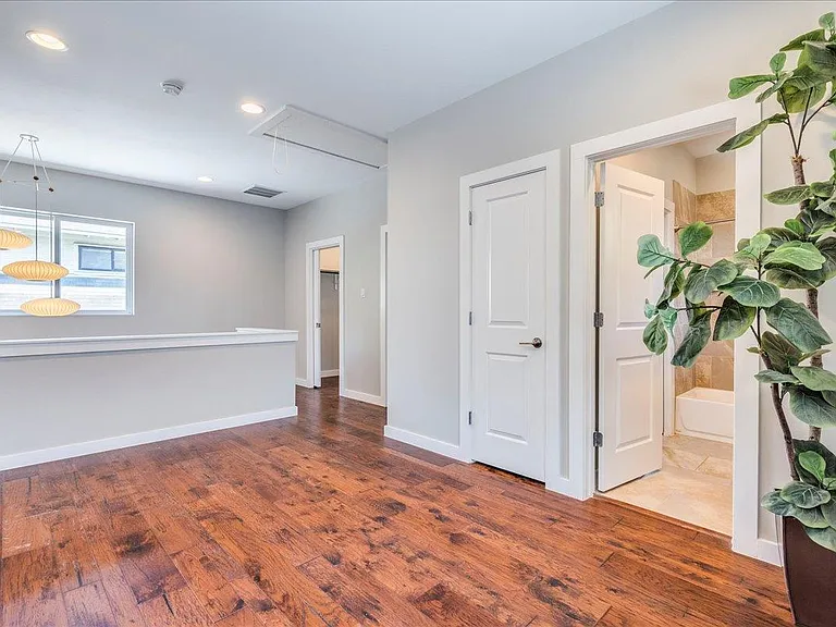 3505 Villa Ct #11 — Photo 16