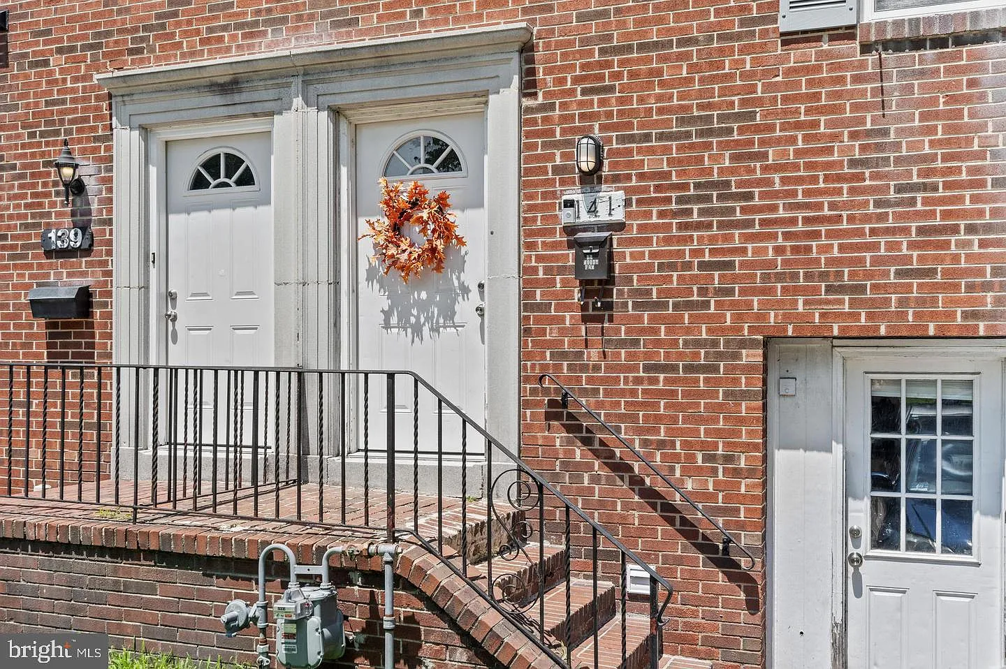 3 bed, 1.5 bath, 1836 sqft, $2,200 — Photo 2