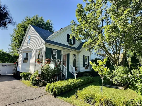 317 Union St N, Rochester, NY 14605
