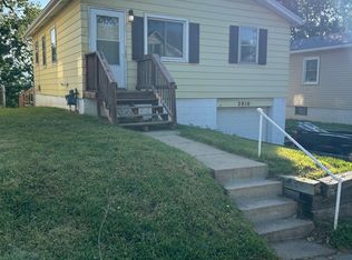 2916 Clarkson Ave, Omaha, NE 68105