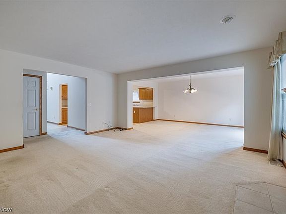 4th image of 501 Falling Leaf Dr