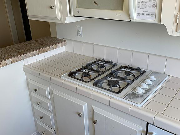 5th image of 18600 Burbank Blvd #203