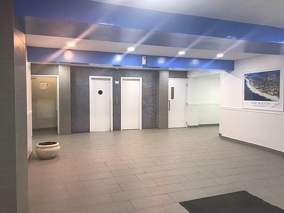 5th image of 215 E Broadway APT 5A