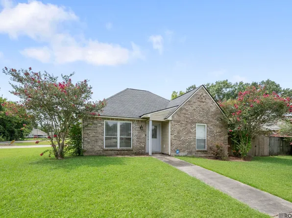 11287 Shelly St, Saint Amant, LA 70774