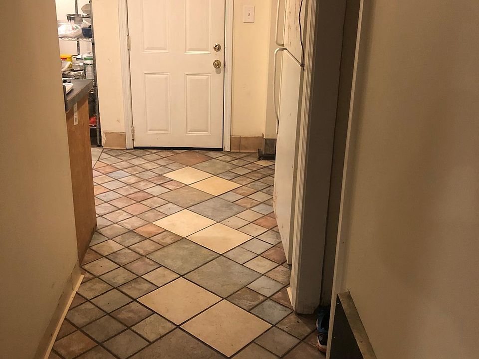 1st image of 3508 W Montrose Ave