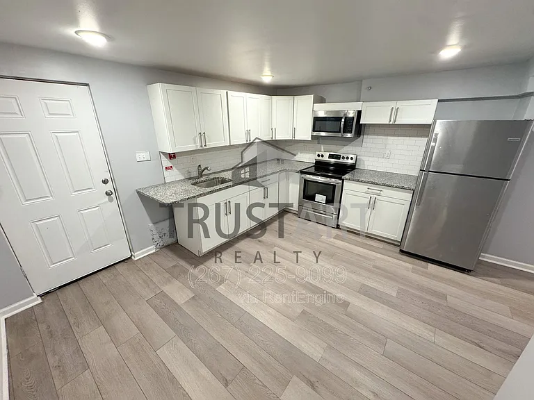 5448 Springfield Ave #1R — Photo 1