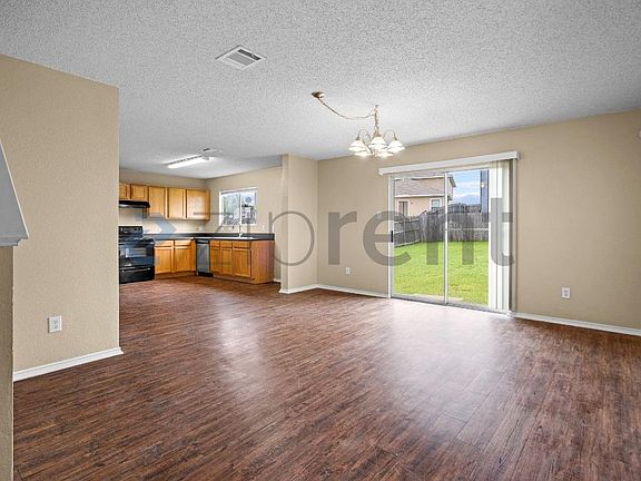 3rd image of 1836 Vineridge Ln
