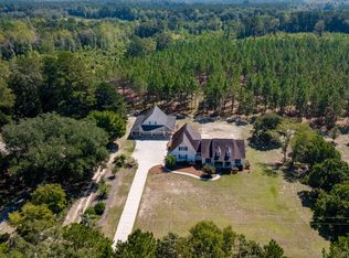 727 Mount Olive Rd, Bladenboro, NC 28320