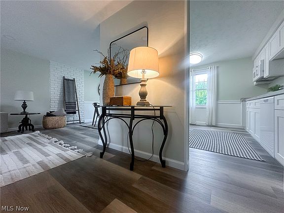 3rd image of 322 West St
