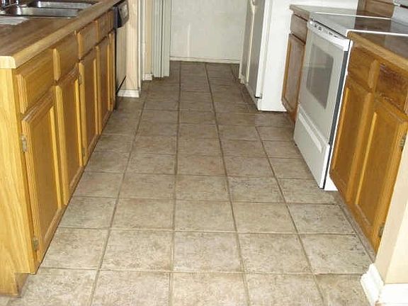 5th image of 5525 Yaupon Dr