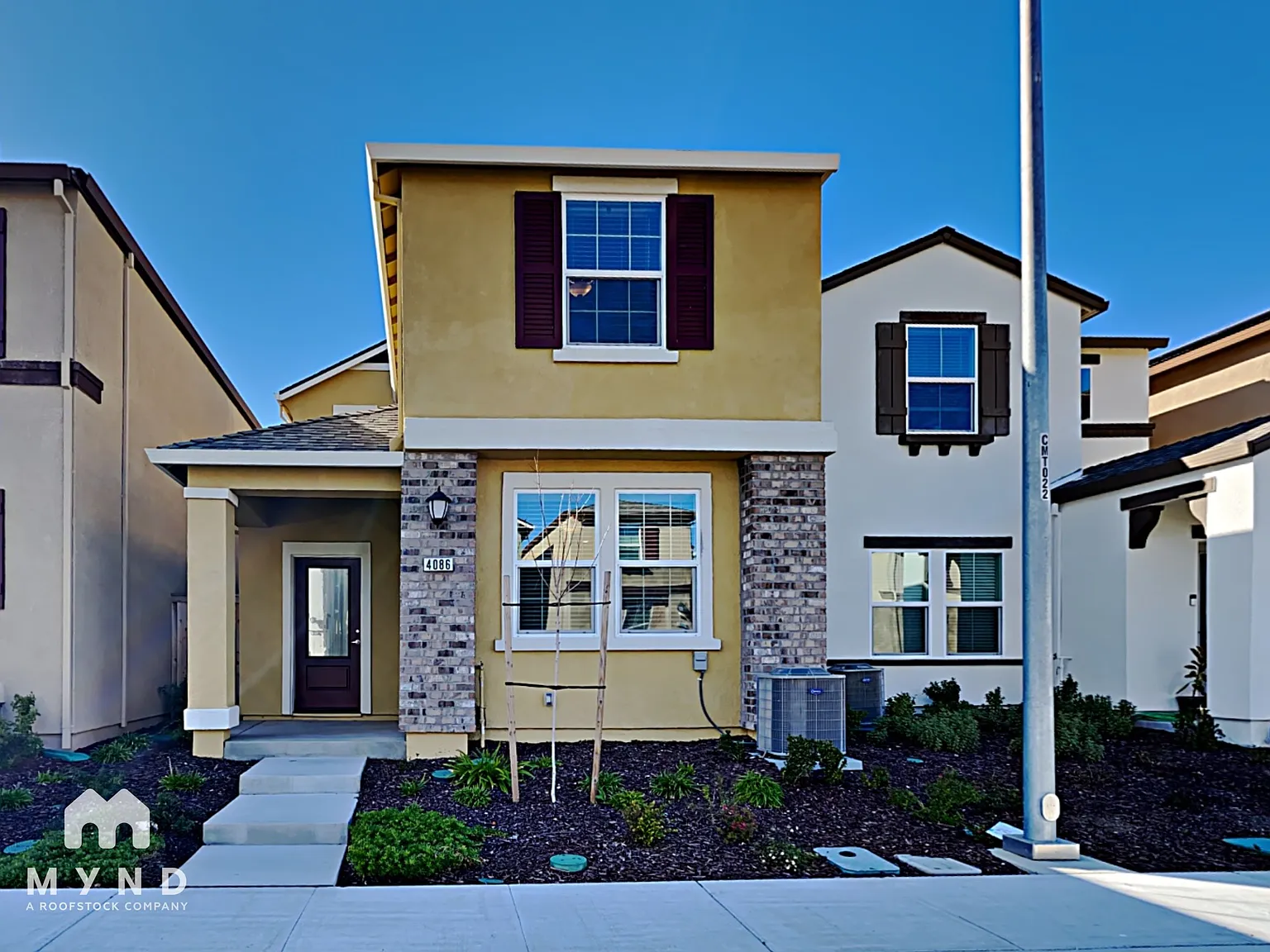 3 bed, 2.5 bath, 1339 sqft, $2,675 — Photo 1