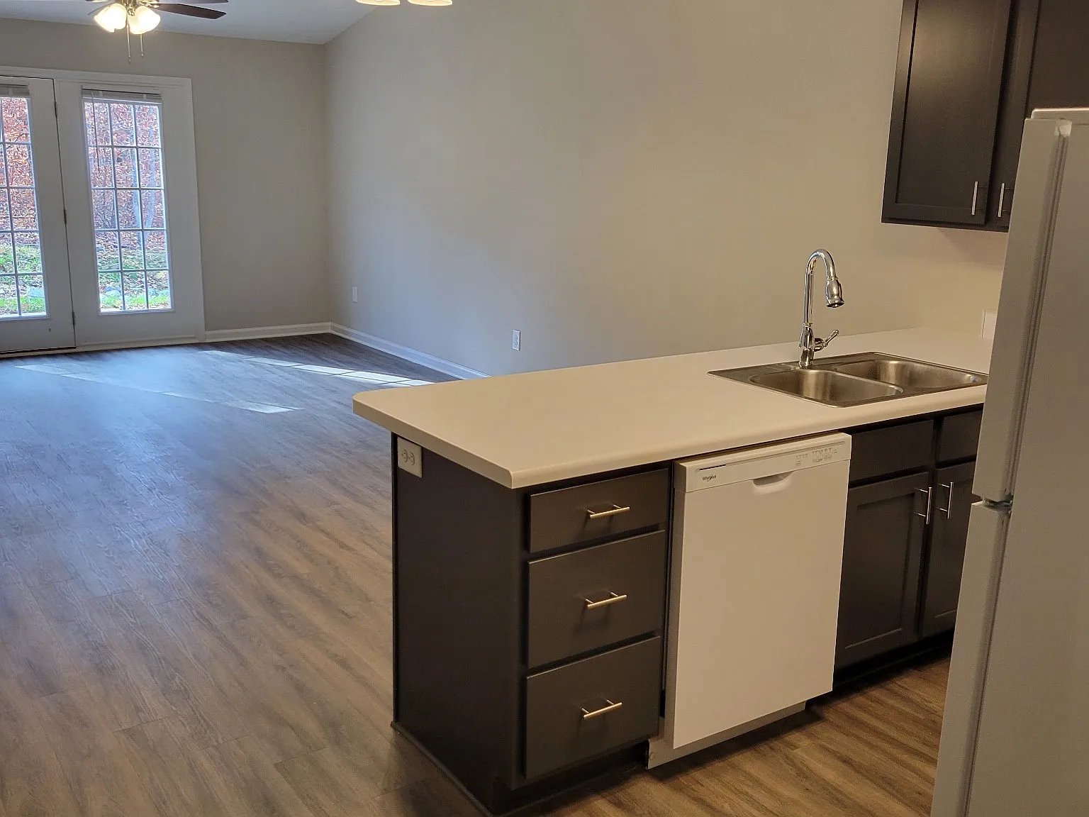 2746 Zoocrest Ave — Photo 3