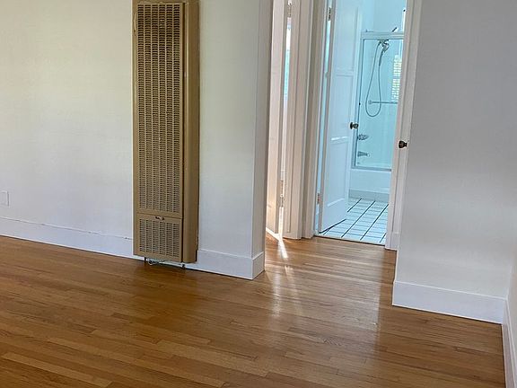 5th image of 16150 W Sunset Blvd #72
