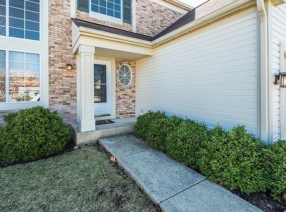 2nd image of 3071 Charter Dr