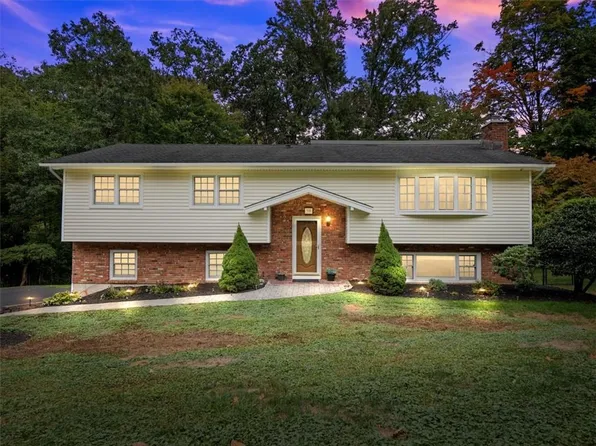 39 Paul Court, Pearl River, NY 10965