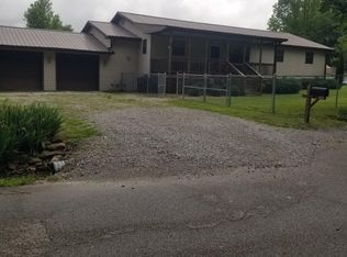 206 Woods Rd, Oliver Springs, TN 37840